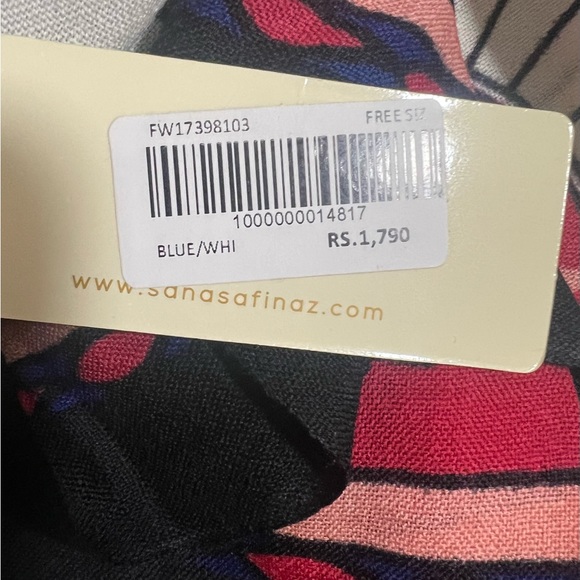 NEW SANA SAFINAZ WOMENS SHAWL SCARF COLORFUL
Aprox 25” W. 72” L - Picture 6 of 6